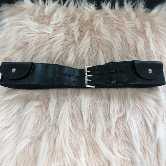 Incredible Burberry Black Leather Belt - Picture 1 of 6